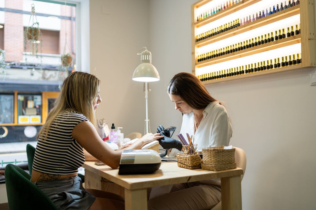 builder gel nail technician