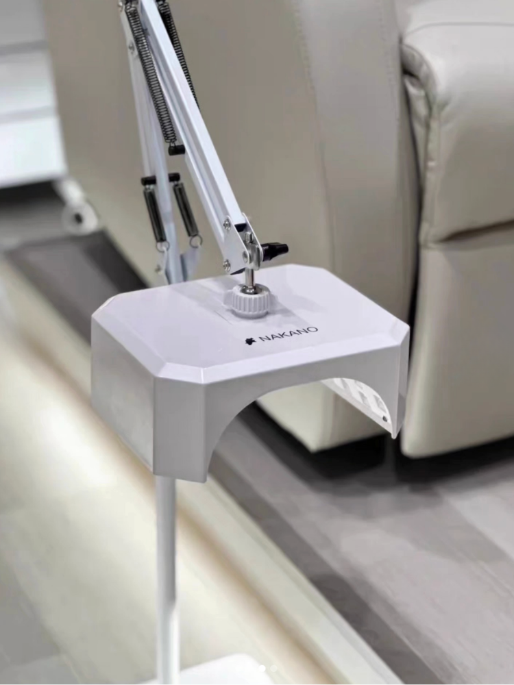 The Best Way to Cure Gel Toes Without Moving Your Client